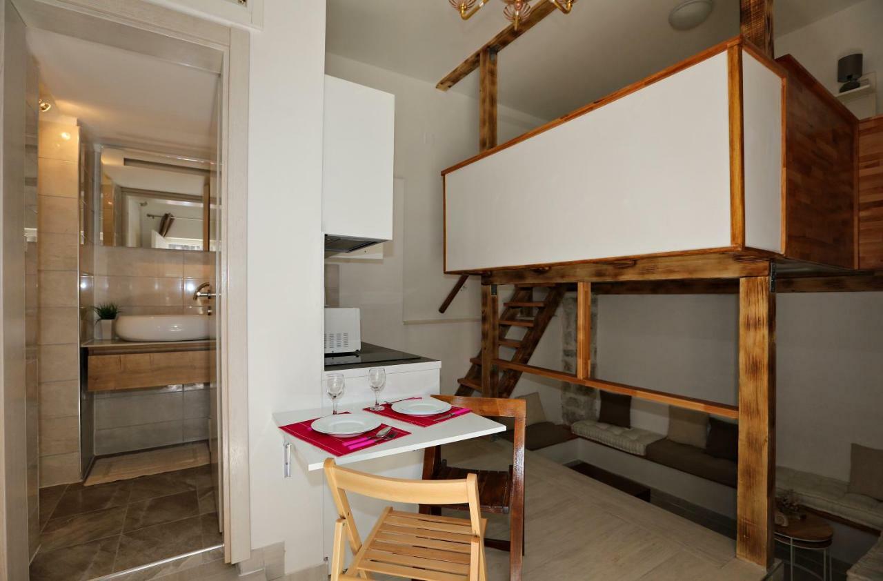 Apartament Tomas Art & Tomas Cave *